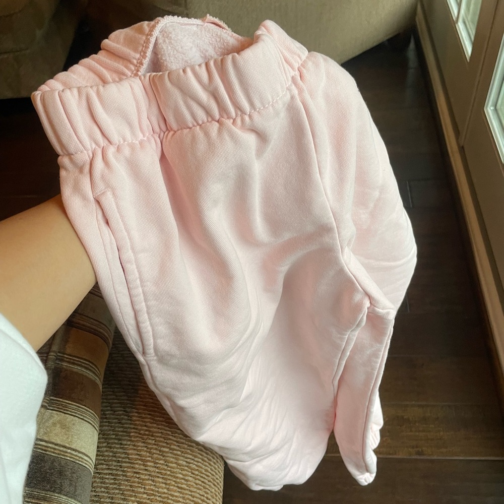 Brandy Melville Rosa Sweatpants